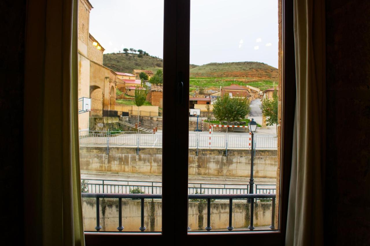 Palacio De Holiday home Velamazan